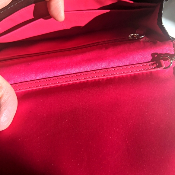 Coach Black Leather Exterior  & Pink Satin Interior Purse.  Silver Chain Strap. - Picture 7 of 7